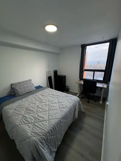 Spacious Private Room in Modern 3-Bedroom Apartment We are seeking a neat, professional, and respect...