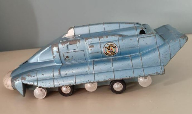 Dinky Toys Spectrum Pursuit Vehicle 104 - for restoration /parts in Arts & Collectibles in Markham / York Region - Image 3