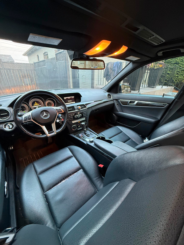 Selling Mercedes C300 2013 - 137,000 in Cars & Trucks in Oakville / Halton Region - Image 3