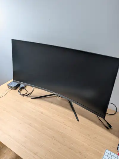 Acer Nitro 34" QHD, 180Hz Curved Monitor, View more