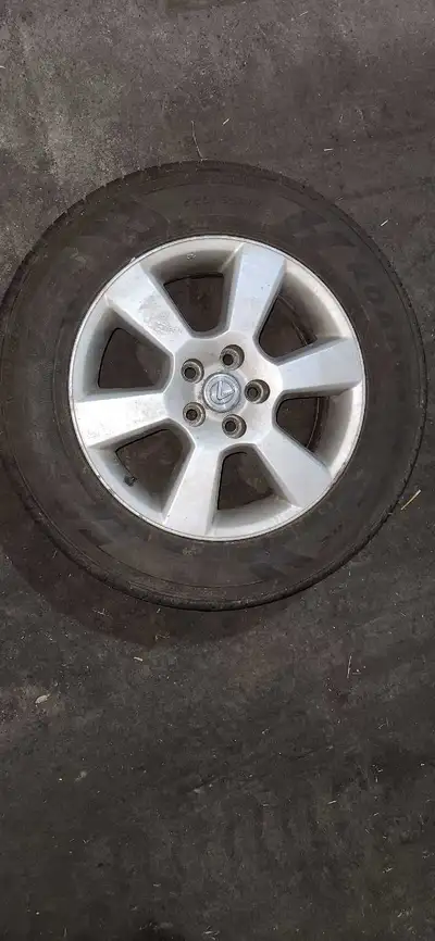 Set of 4 - rims w/tires 225/65R17 Hercules Roadtour tires Like new tires....plenty of tread... Off o...