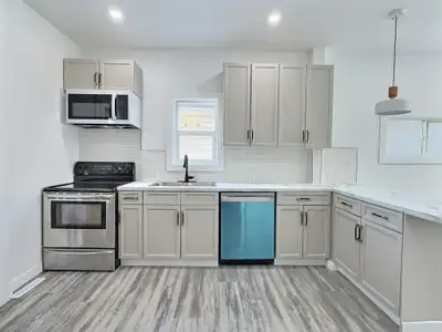 3 Bedroom, 1.5 Bath, Renovated, Fenced backyard, Street parking