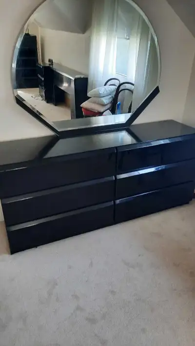 Black Lacquer Queen Bedroom Set, View more