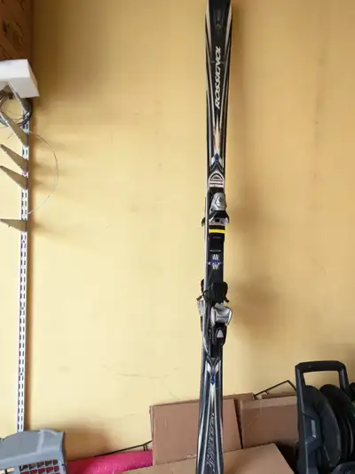 Rossignol Skis 180 cm with adjustable bindings  and shoes, View more