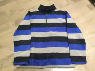Chandails enfant taille 10-12 / kid polar shirt, View more