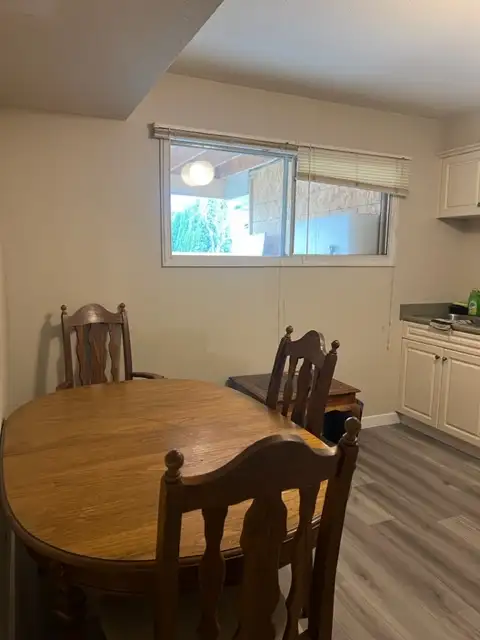 large room with private bathroom in urban city near UBCO walmart in Room Rentals & Roommates in Kelowna - Image 9