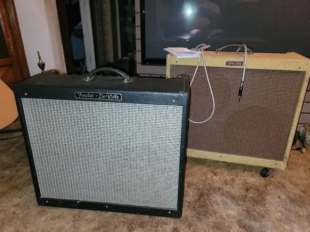Trade Fender Hot Rod Deville for Blues Junior in Amps & Pedals in Windsor Region - Image 2