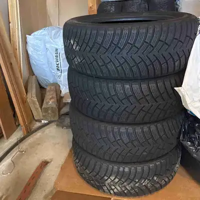 Size: Winter tires without rims the one without the bag covered: 225/55R18 Winter tires with rims wi...