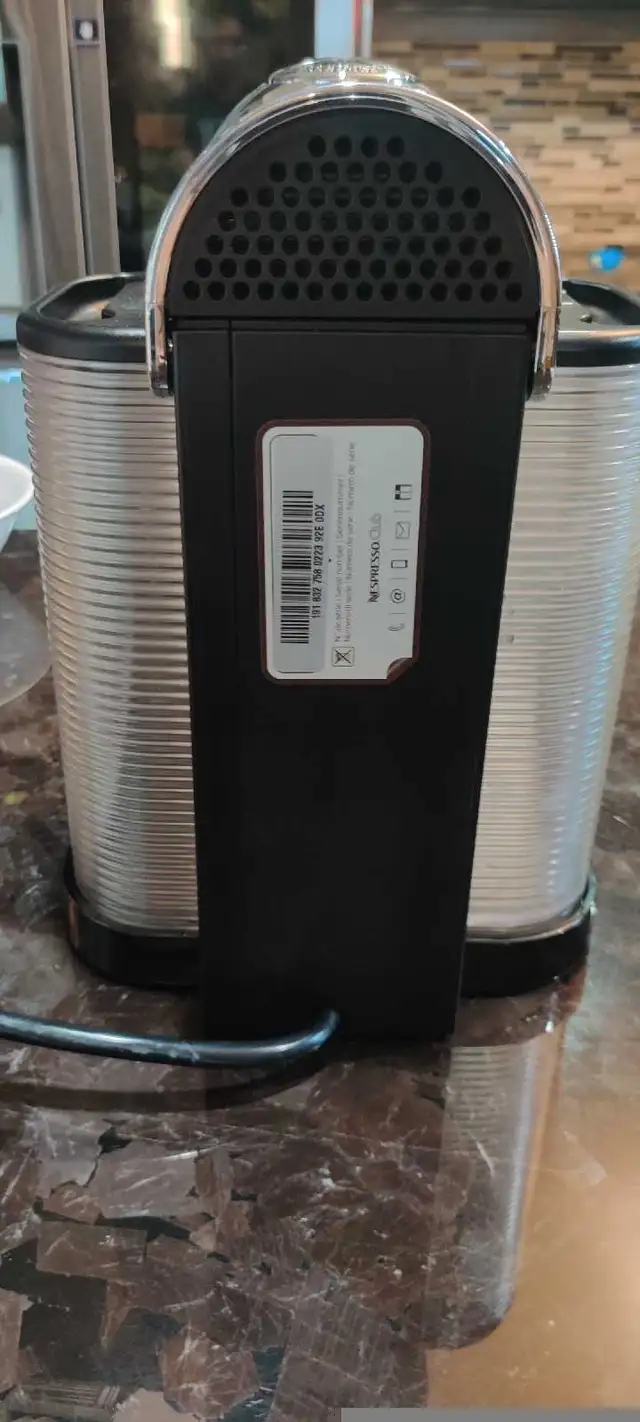 Breville Nespresso espresso machine in Coffee Makers in City of Toronto - Image 5