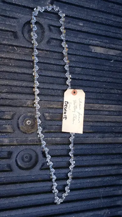 Came off a 40 V Dewalt chainsaw, no longer have the saw. Good condition