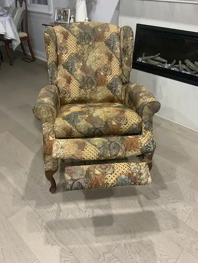 Beautiful Comfortable Recliner Chair. Tapestry woven fabric with soft colour's of beige, grey and br...