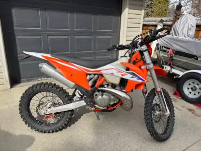 2023 ktm 250 xcw tpi Old guy ridden on trails only Low hours, runs great It has the usual scratches...