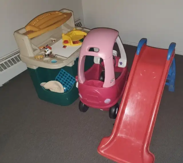 Little Tikes & Step2 Toddler Play Set - Cozy Coupe, Slide, and A in Toys in City of Montréal - Image 2