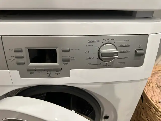 Blomberg 24-Inch Stackable Washer-Dryer Set492244721457571843