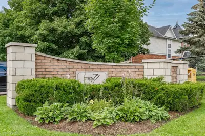 ✨ Spacious luxury condo in a prestigious, safe neighbourhood with breathtaking views. Location, Loca...