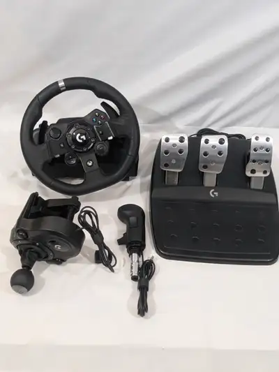 Includes: - G923 Trueforce Racing Wheel & Pedals - Logitech Driving Force Shifter - Simvertex 18-spe...