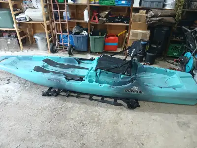 Perception Outlaw fishing kayak, bought new spring of 2023 from Frontenac Outfitters. -Incredibly co...