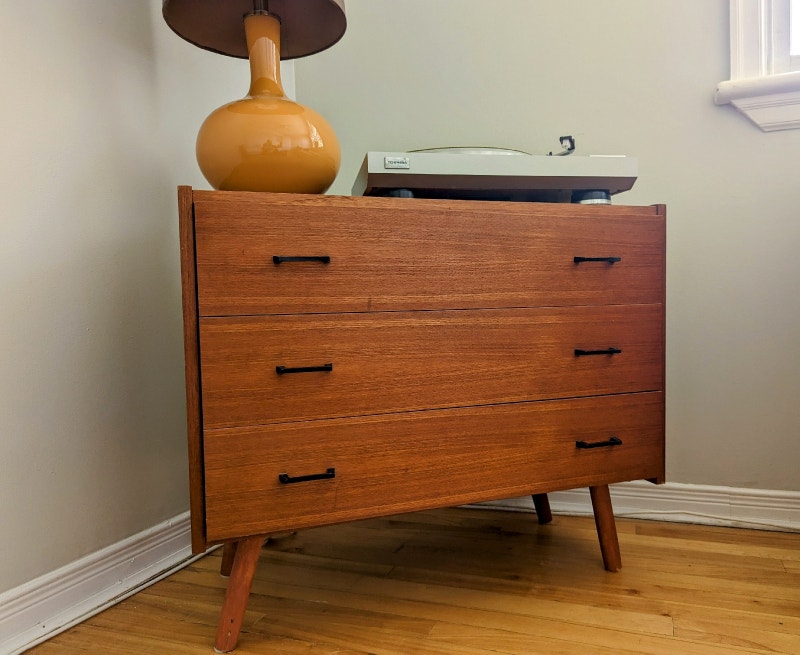 Mid Century Teak chest of drawers Dressers & Wardrobes Ottawa Kijiji