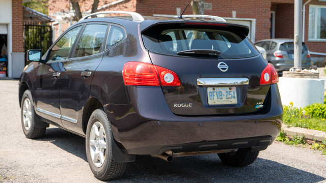 2012 Nissan Rogue AWD S - 203000km in Cars & Trucks in Oshawa / Durham Region - Image 3