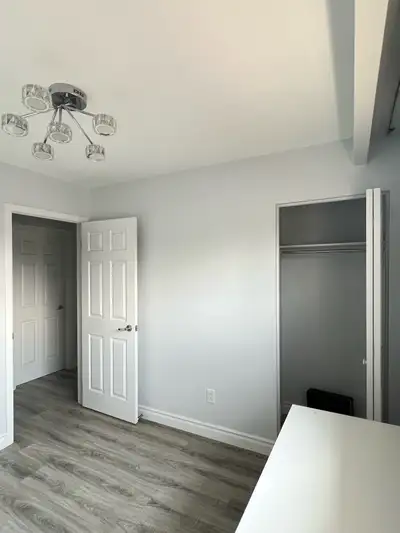 Room for rent, close to Seneca