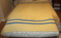 Vintage 1951 , Ayer's Cliff , Lachute Quebec , Pure Wool Blanket
