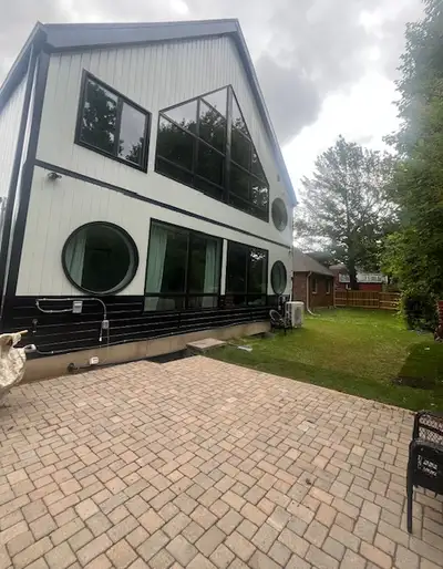 Luxury Designer Studio, Weekly Rental, Fully Furnished