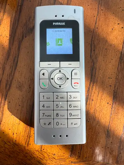 PHONAK DECT CP1 HEARING AID compatible CORDLESS PHONE. It is in great condition, and works fine. You...