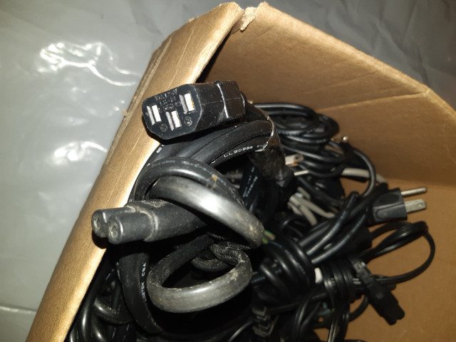 Box of Destop/Pc  type wall plugs... in Cables & Connectors in City of Halifax - Image 2
