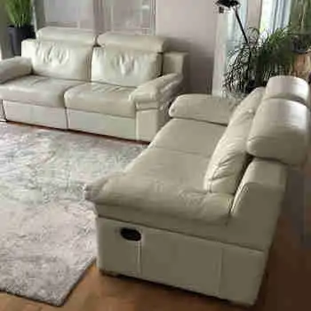 Ensemble de deux causeuses VIA, en cuir véritable beige, View more