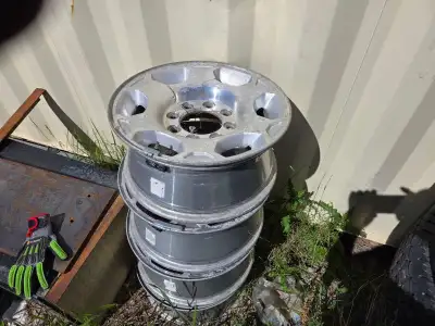 Selling four 18-inch factory OEM Aluminum Alloy Wheels $200 each or best offer