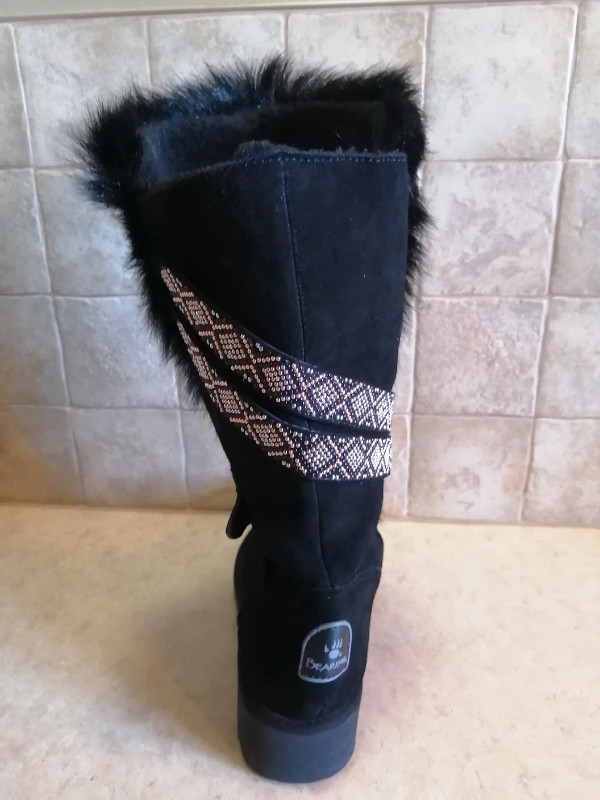 BEARPAW CLAUDIA BLACK FUR BOOT (2158W) - WOMEN'S SIZE 8 in Women's - Shoes in Bedford - Image 3