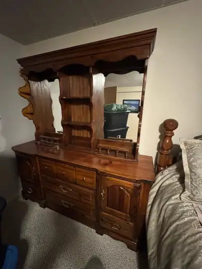 5 pc bedroom suite. , View more
