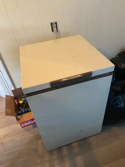 Small deep freeze works great. Asking $50 email of interested thanks