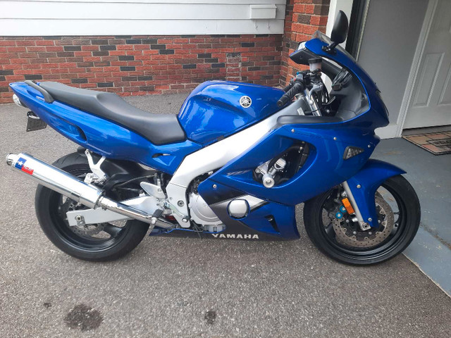2007 yamaha YZF 600 R in Sport Touring in Brantford