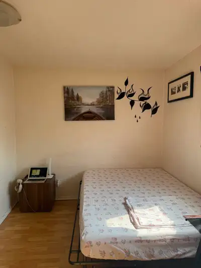Room for rent near Dalhousie station