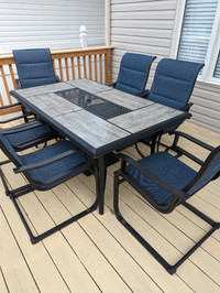 7 Piece Outdoor Dining Set - Like New