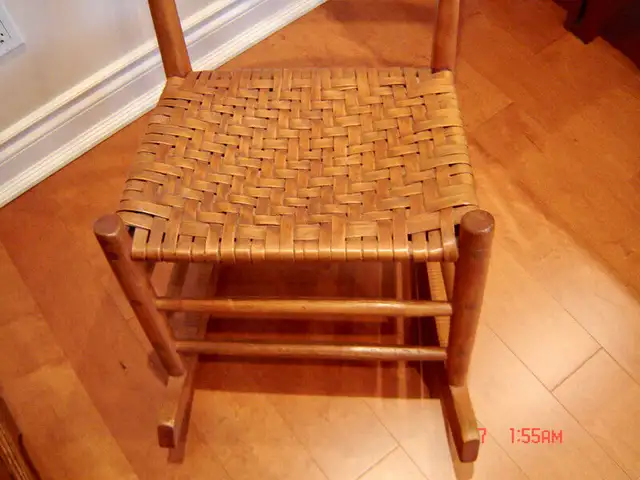 Rare Primitive Quebec Rocker with Woven Bark Seat - Early 1800's in Arts & Collectibles in City of Toronto - Image 4