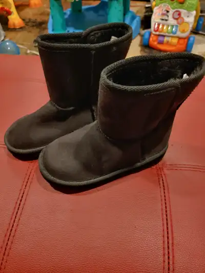 Boots girls' s size 11,1,2,3, View more