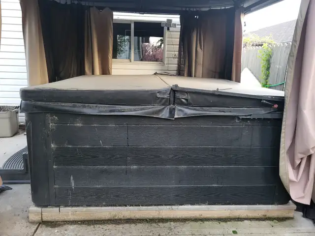 2018 Sunrise Spas in Hot Tubs & Pools in Red Deer - Image 5