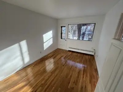 3 1/2 À LOUER - ROSEMONT - DISPONIBLE MAINTENANT