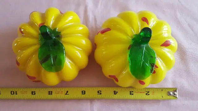 GLASS PUMPKINS in Arts & Collectibles in Barrie - Image 6