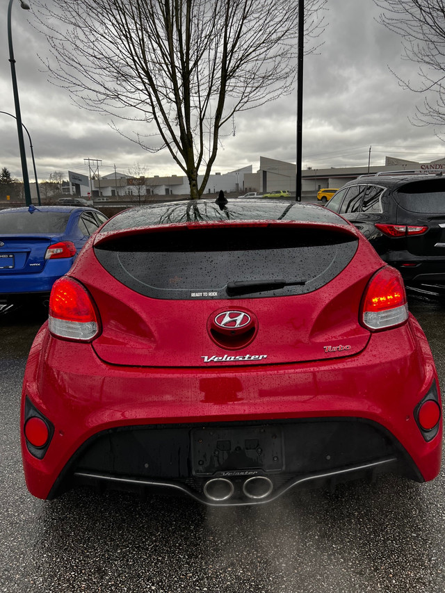 2014 Hyundai Veloster Turbo • Red • 1 Owner • Manual • $15,995 in Cars & Trucks in Burnaby/New Westminster - Image 4