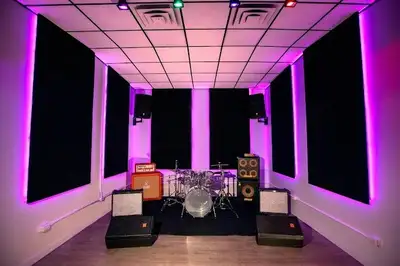 Guitarist looking for fun jams in Mississauga/Etobicoke, View more