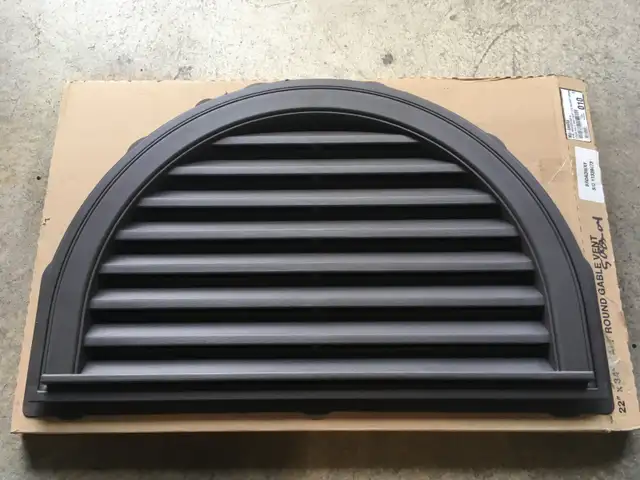 Grille de ventilation demi-ronde de marque GableMASTER in Roofing in City of Montréal - Image 2