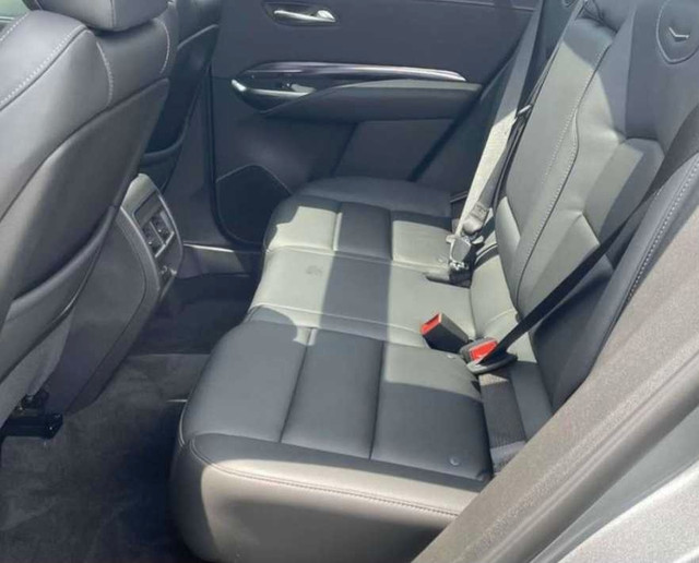 2023 Cadillac XT4-- with warranty in Cars & Trucks in St. Catharines - Image 2
