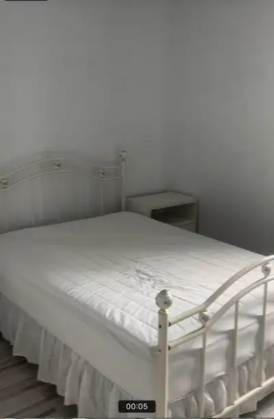 Chambre privée à louer - MEUBLÉ - 550$ 108e RUE SHAWINIGAN SUD FEMME SEULEMENT CONTACTEZ MOI AU 514-...