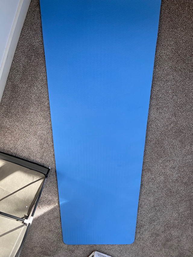Yoga matt. Almost new.  in Health & Special Needs in Edmonton - Image 3