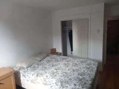 Chambre à louer - 584$ (Montréal / Parc Extension)