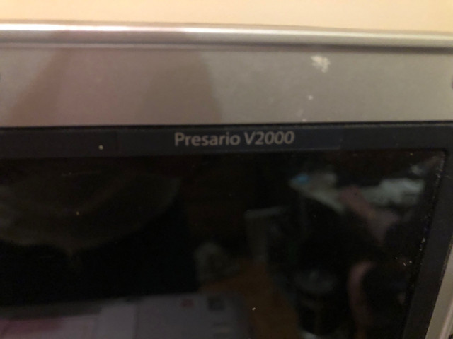 Laptop COMPAQ V2000 dans Portables  à Ville de Montréal - Image 2