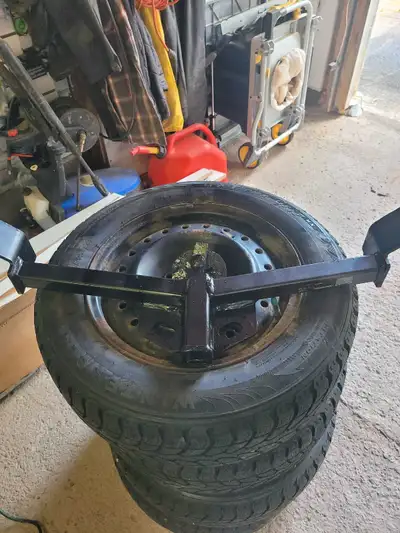 Easy to install! A trailer hitch with two harnesses installed and removed from a sedan (hyundai Elan...